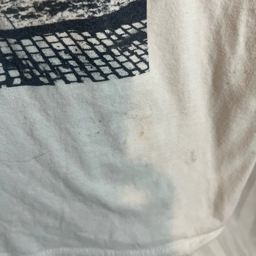 Old‎ Navy Classic White Tee